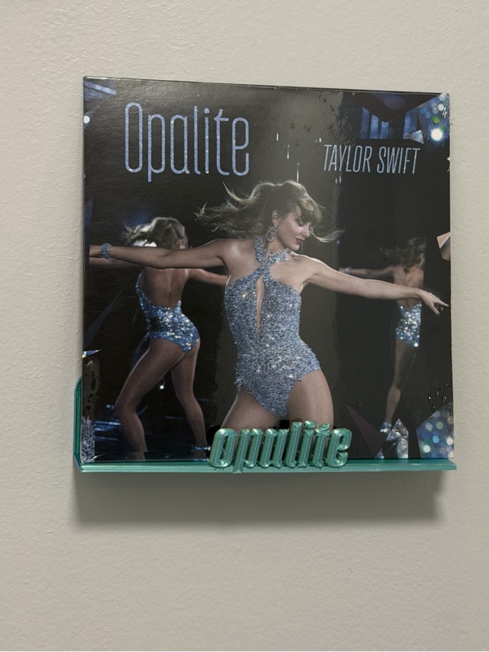 Opalite aqua “opal” 7” vinyl holder